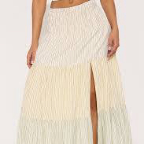 Fashion Nova Cream and Tan Maxi Skirt - Picture 3 of 9